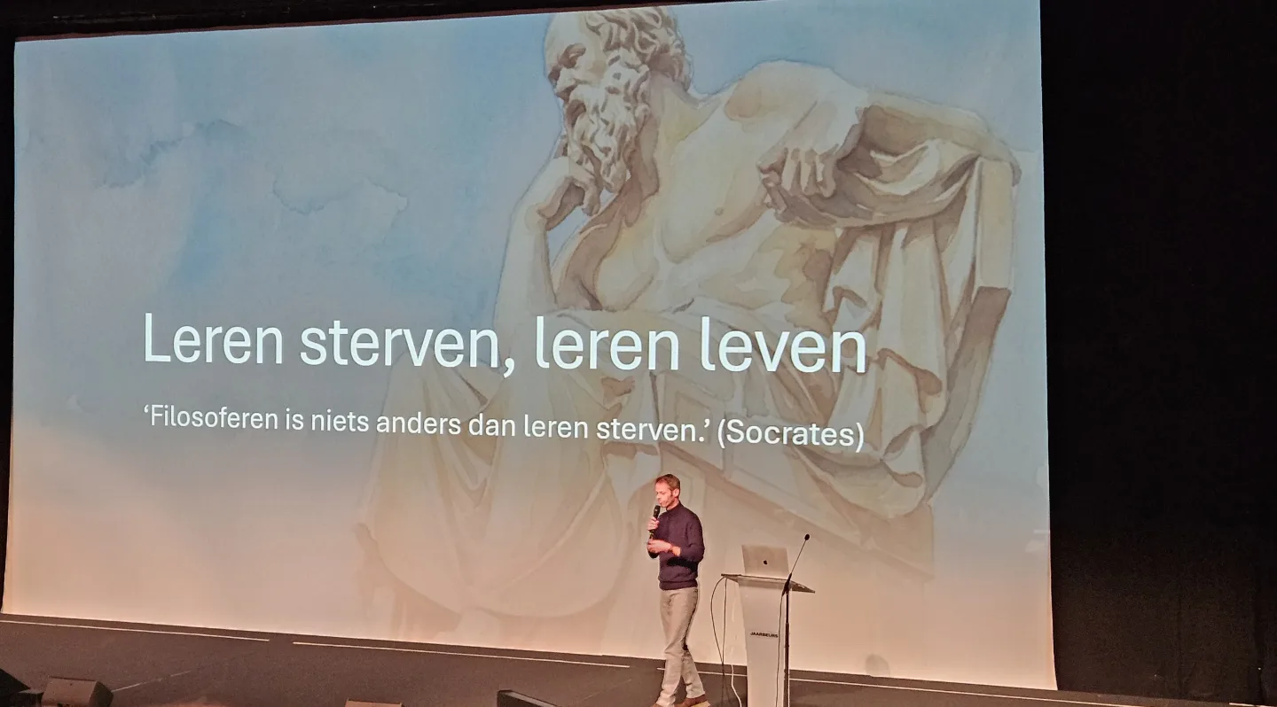 Lezing over leren sterven en leren leven tijdens het Carend-congres over Zorg in de stervensfase | Nicole Broers